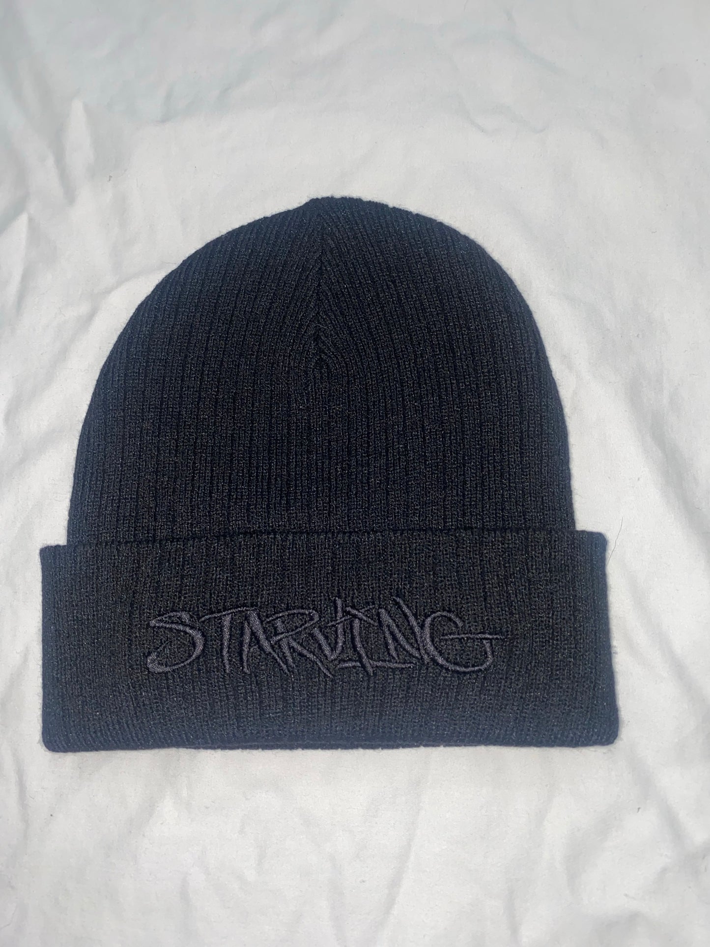 STARVING SCRIPT BEANIE - BLACK