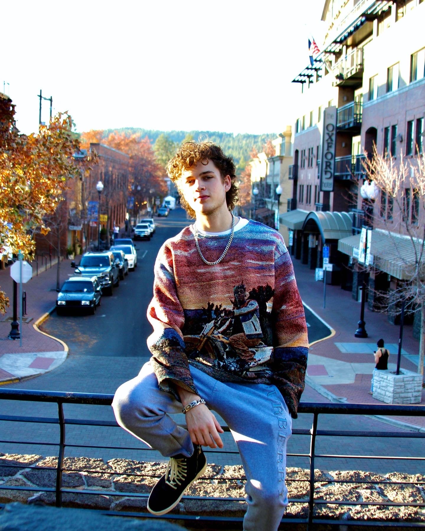 LND WOVEN TAPESTRY CREWNECK