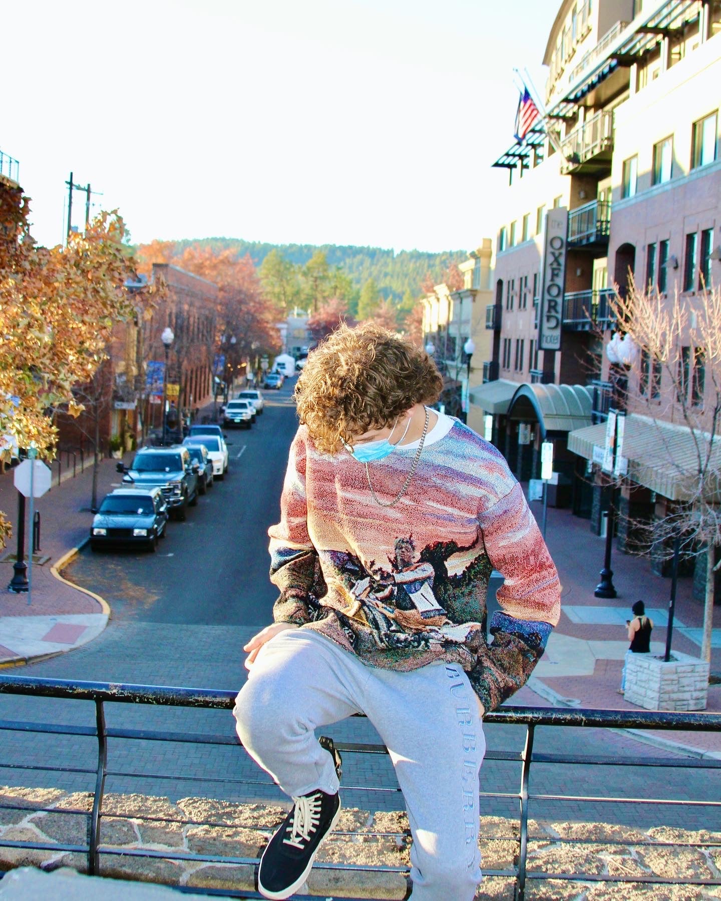 LND WOVEN TAPESTRY CREWNECK